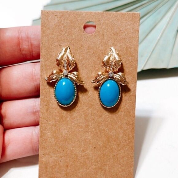 Vintage Leaf Earrings N1439 - Picture 3 of 5